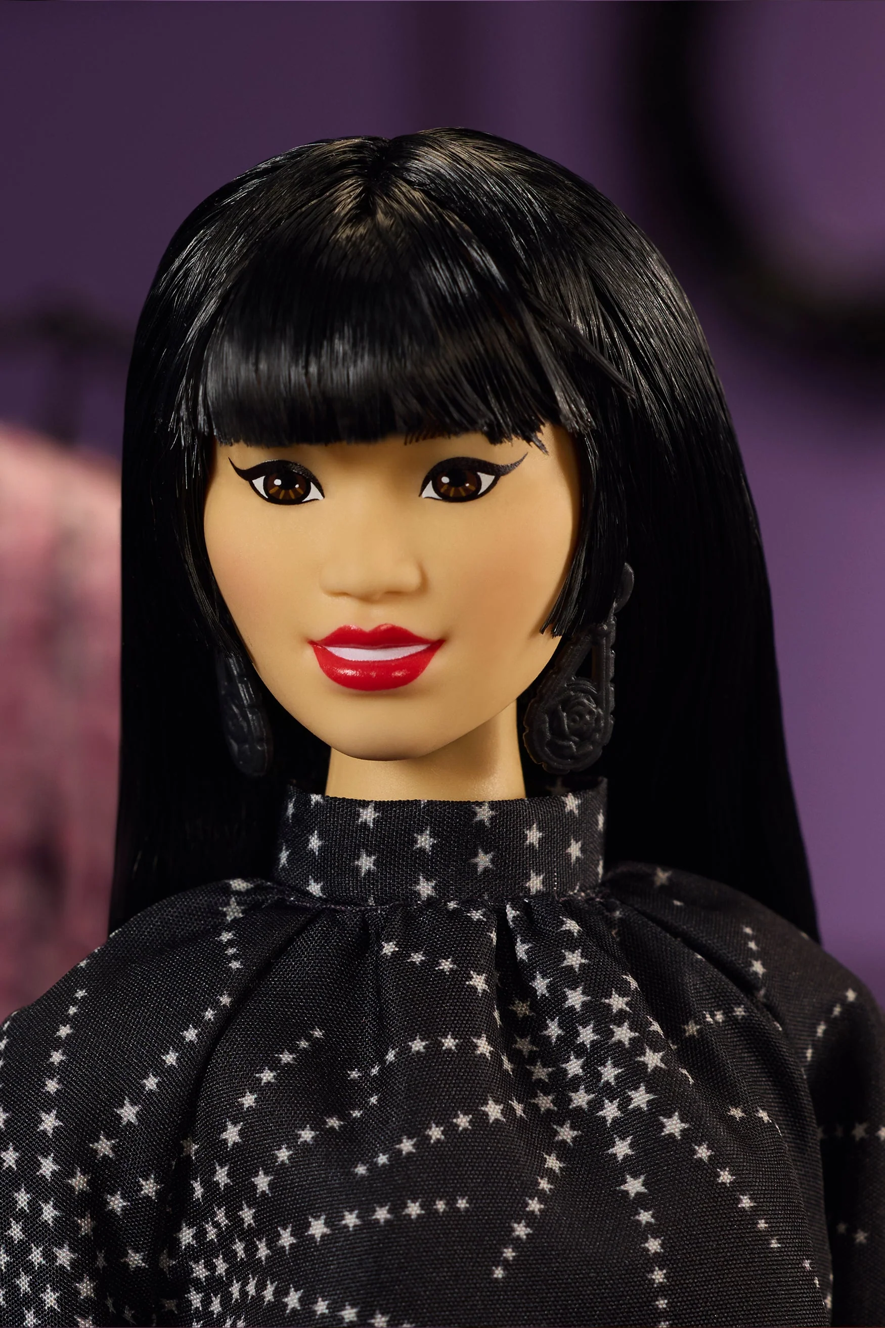 Anna Sui Barbie® Inspiring Women™ Doll - Image 12
