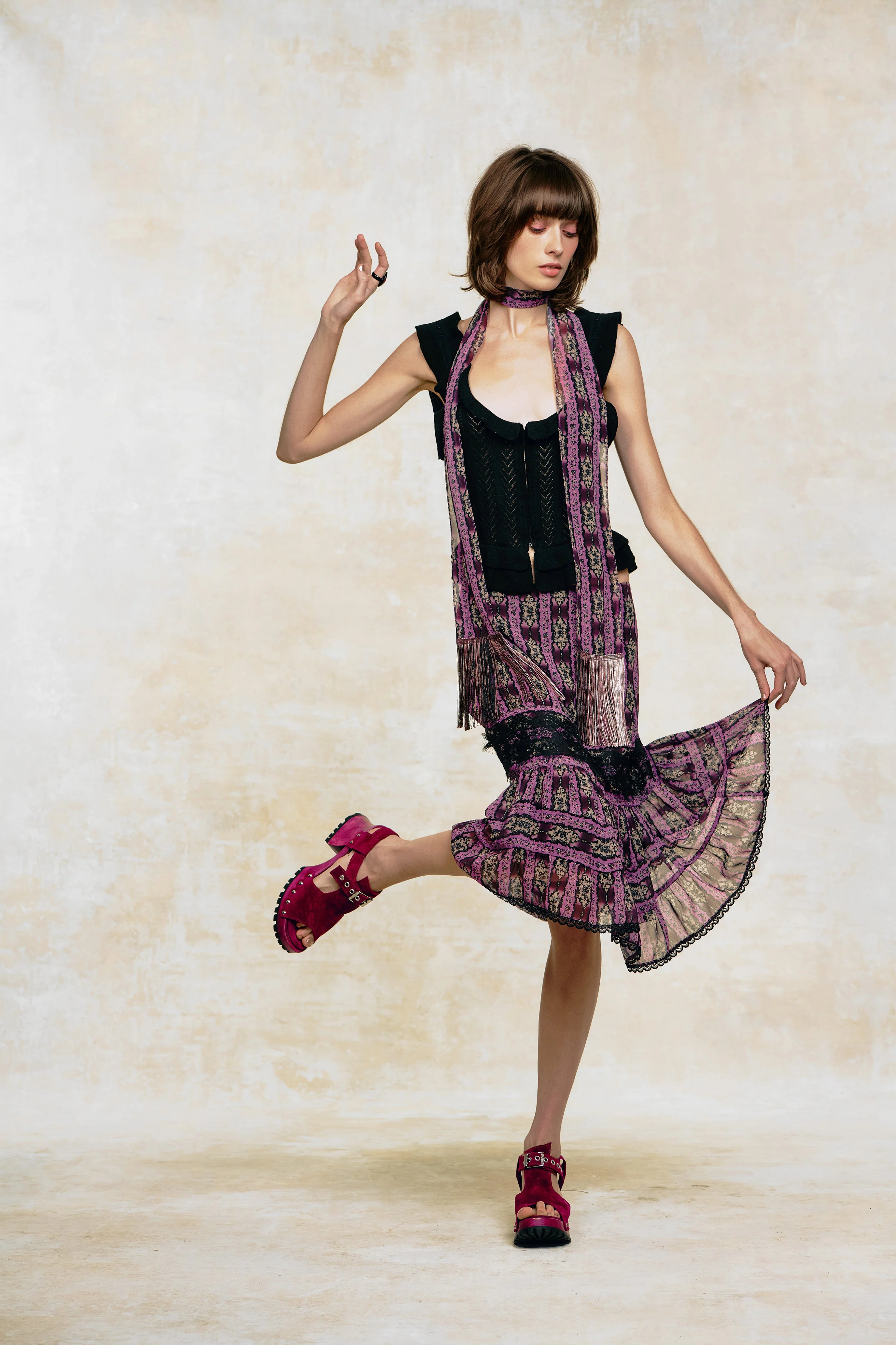 Cameo Stripe Print Fringe Scarf - Image 3