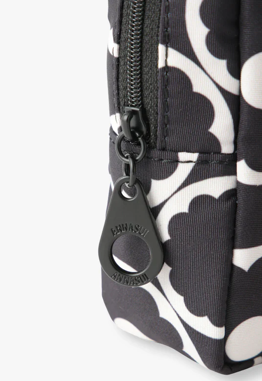 Daisy Delight Pouch - Image 5