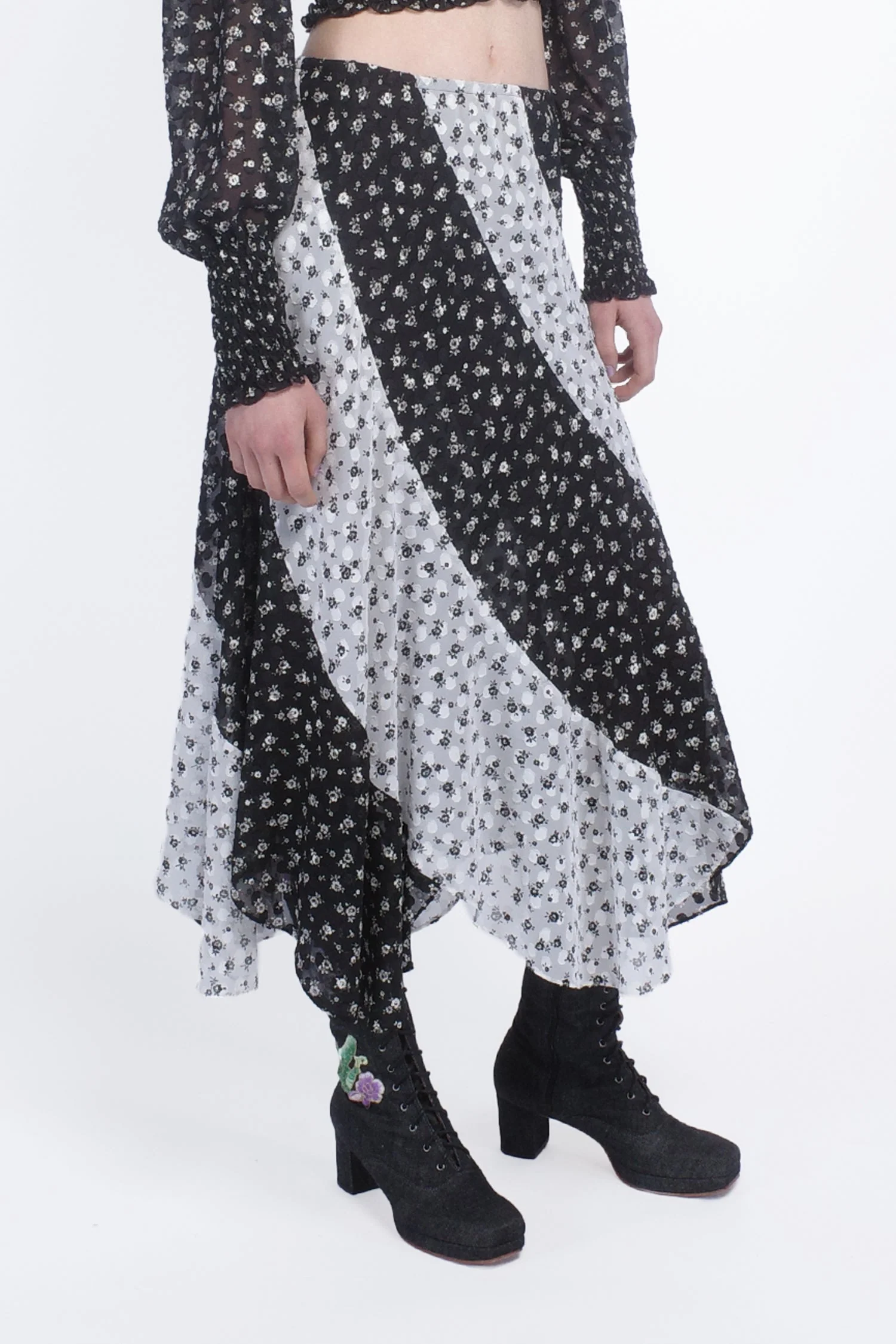 Ditsy Dot Chiffon Contrast Flowy Skirt - Image 3