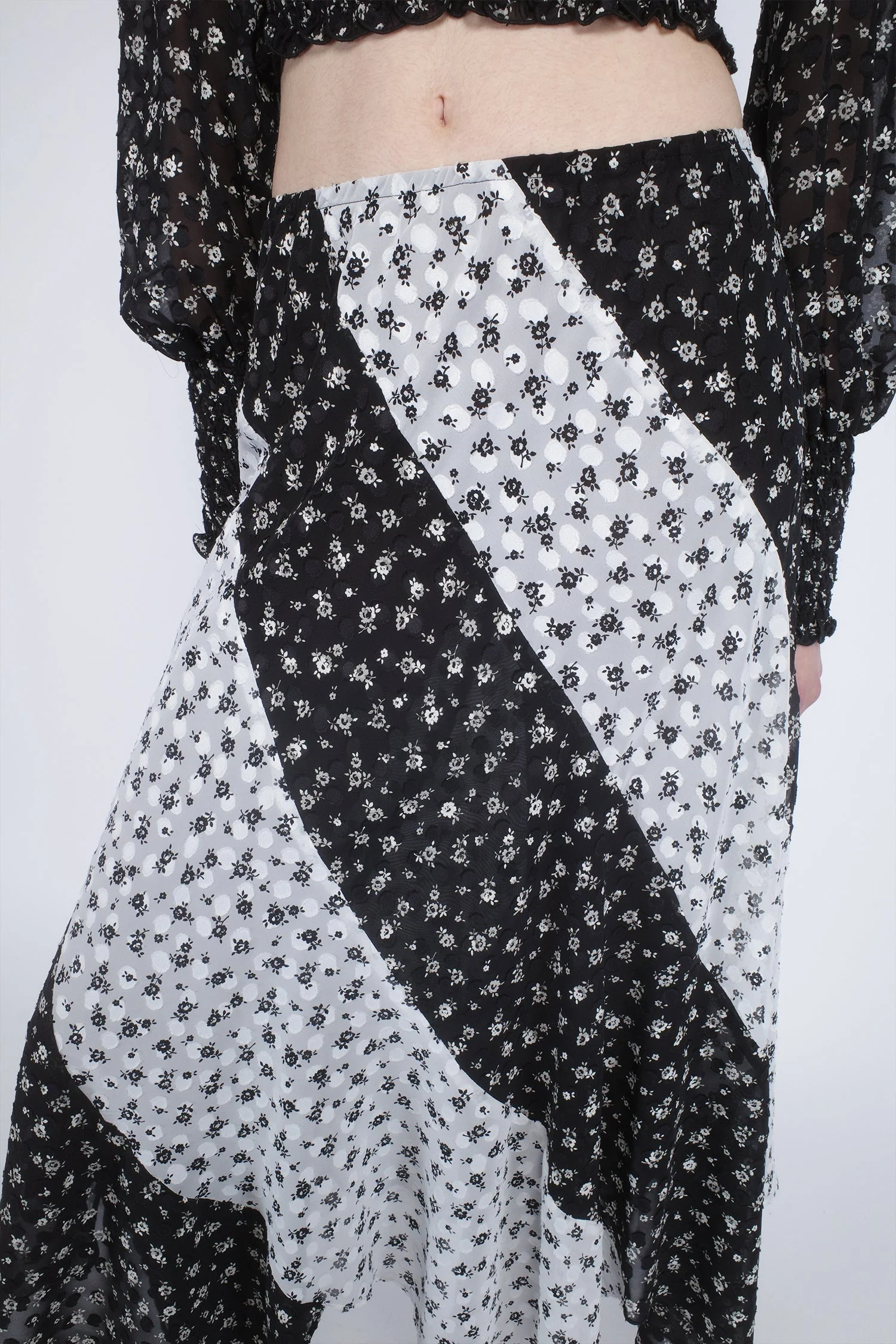 Ditsy Dot Chiffon Contrast Flowy Skirt - Image 5