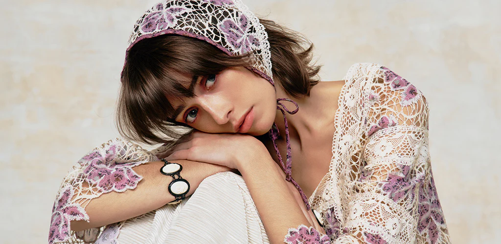 Medallion Floral Lace Headscarf - Image 5