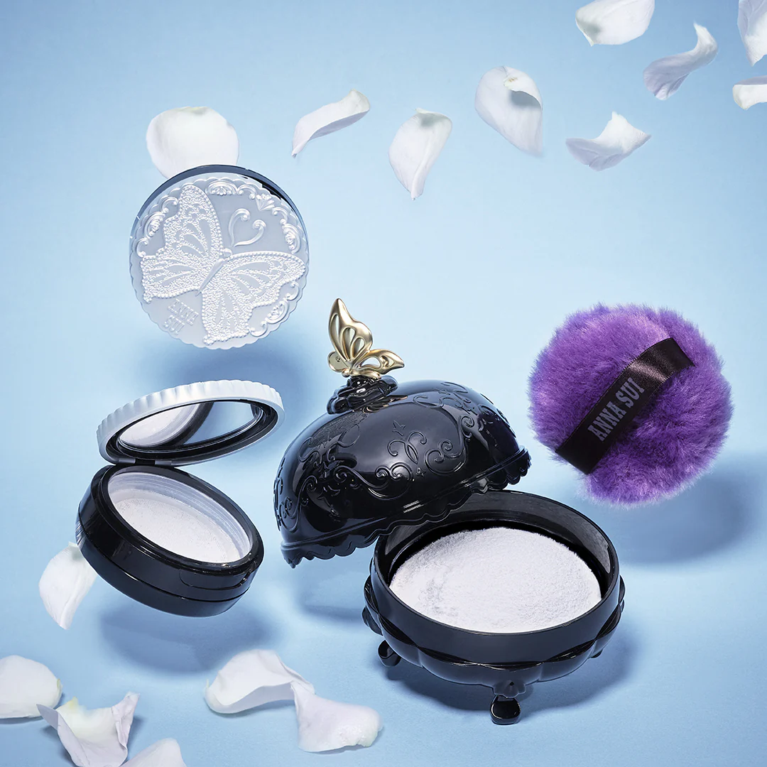 New: Anna Sui Brightening Loose Face Powder (Large Re-fill) - Image 3