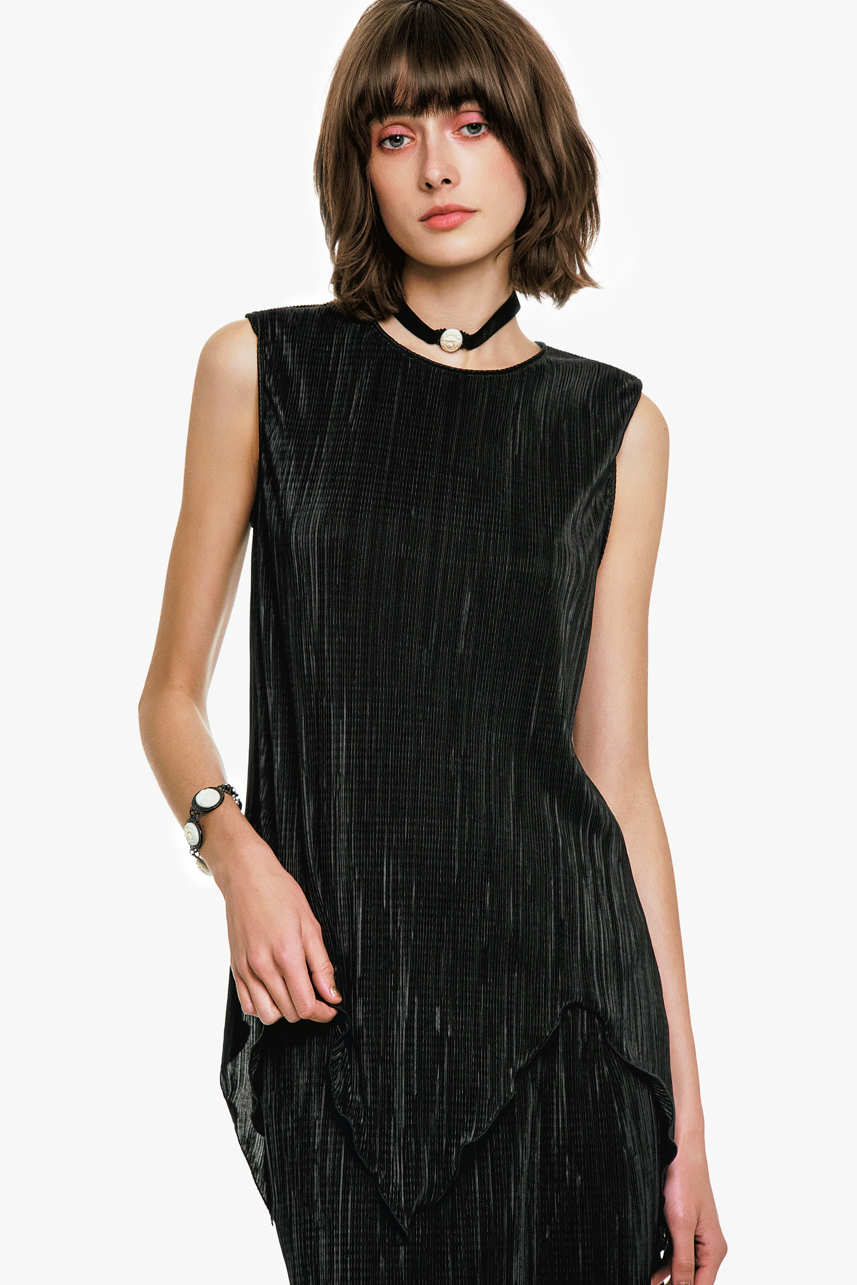 Plissé Sleeveless Top - Image 6