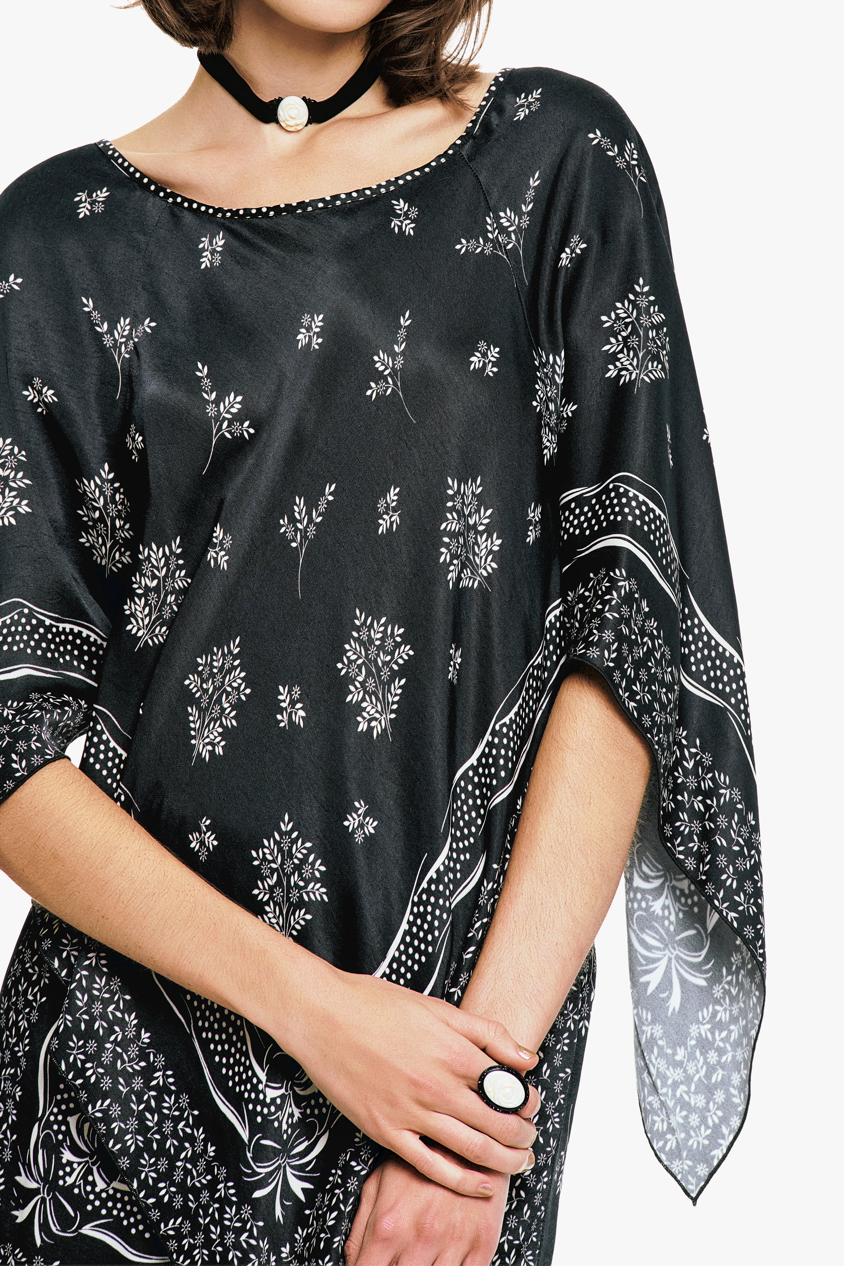 Ribbon Handkerchief Satin Print Poncho - Image 6