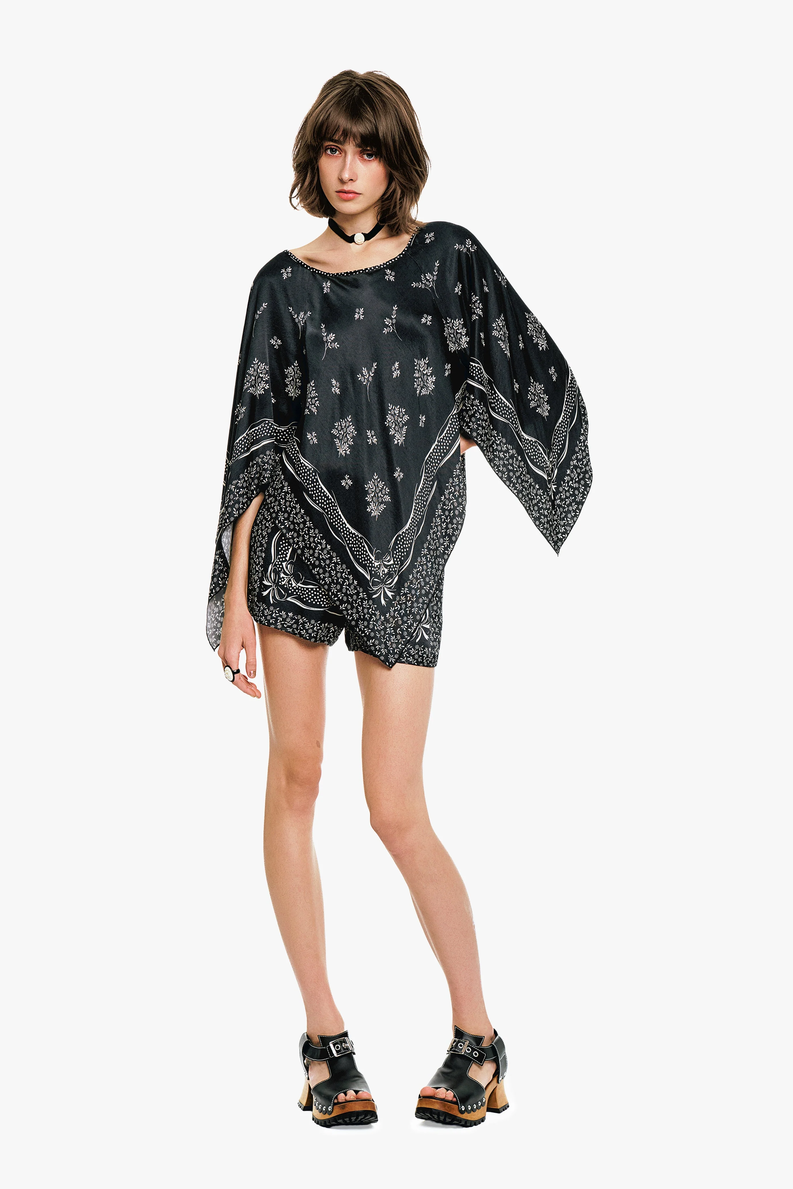 Ribbon Handkerchief Satin Print Shorts - Image 4