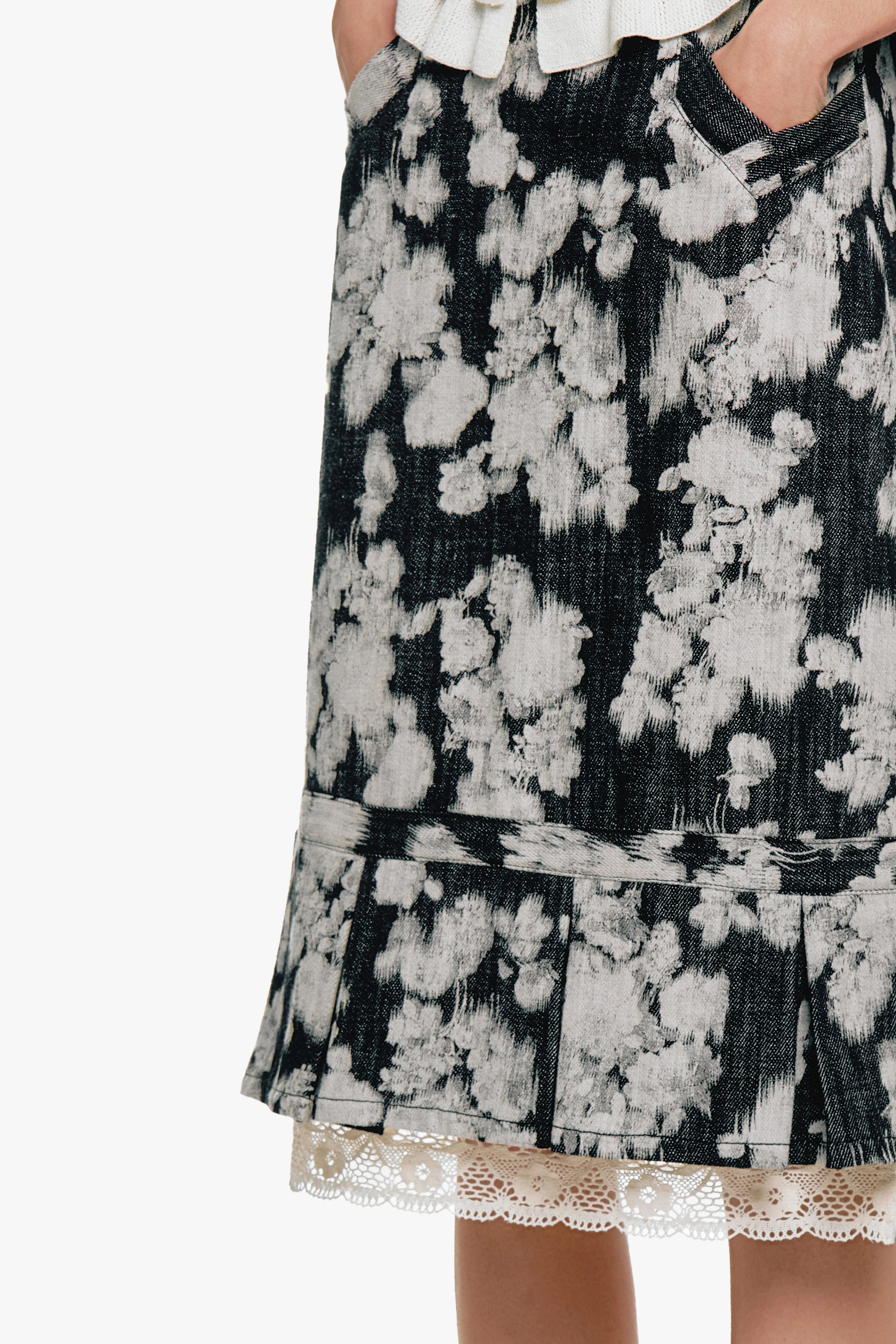 Rose Illusion Denim Lace Trimmed Skirt - Image 6